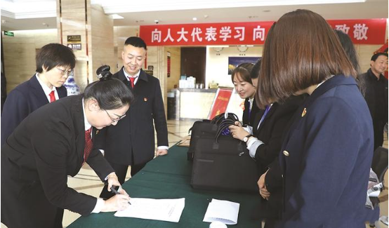 兴县:代表建议“件件有回音”